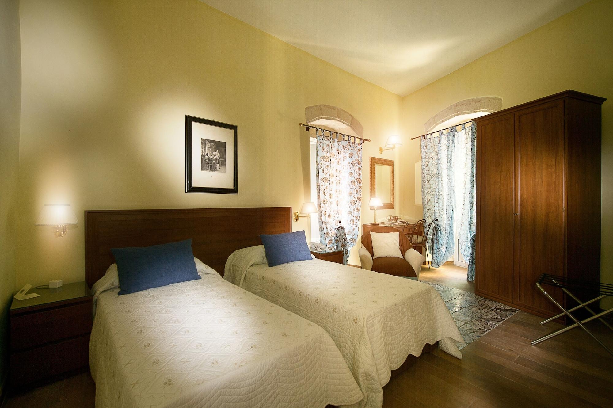 S.Andrea Degli Armeni Dimora Di Charme Bed & Breakfast ตารันโต ภายนอก รูปภาพ