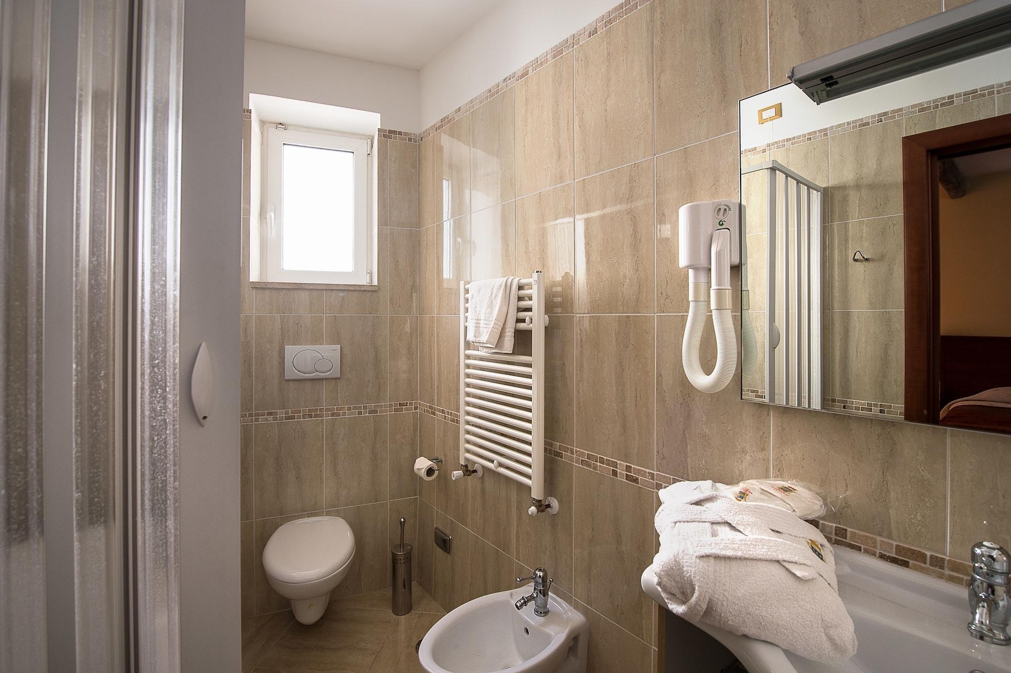 S.Andrea Degli Armeni Dimora Di Charme Bed & Breakfast ตารันโต ภายนอก รูปภาพ