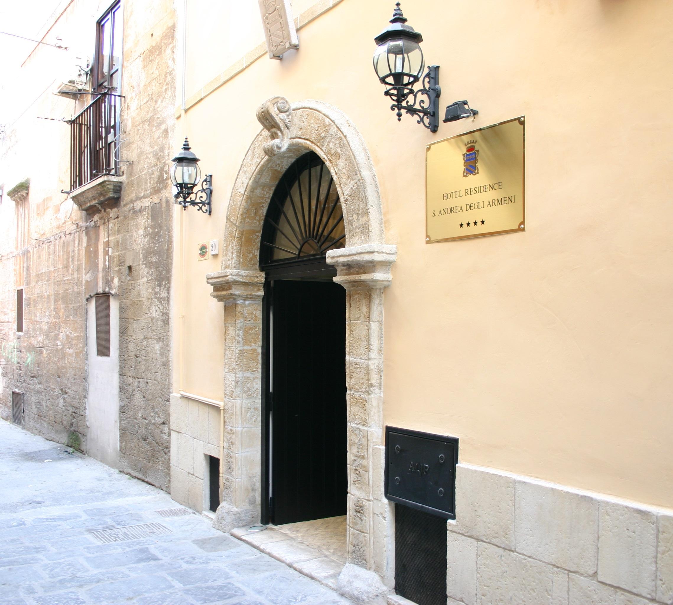S.Andrea Degli Armeni Dimora Di Charme Bed & Breakfast ตารันโต ภายนอก รูปภาพ