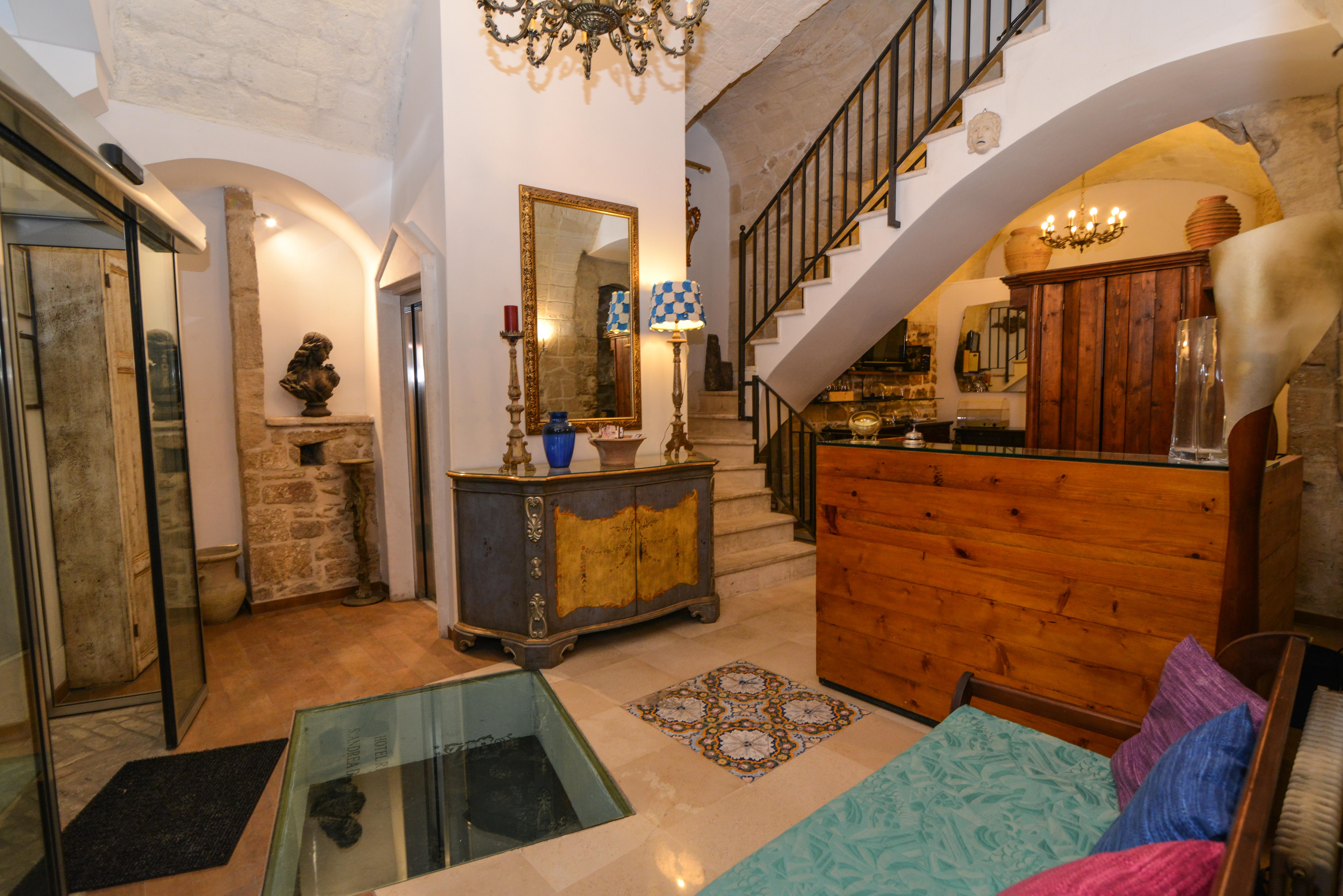 S.Andrea Degli Armeni Dimora Di Charme Bed & Breakfast ตารันโต ภายนอก รูปภาพ