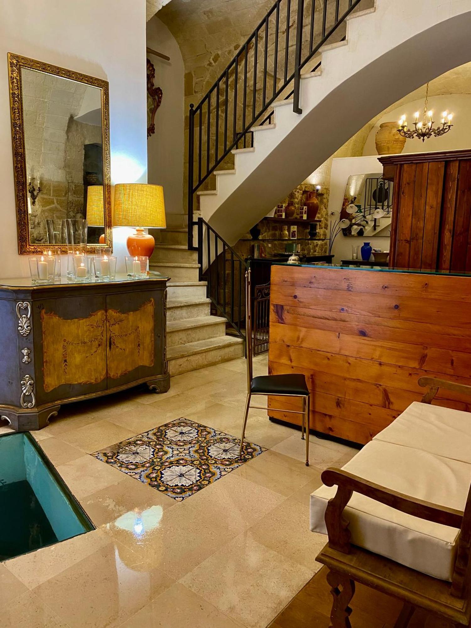 S.Andrea Degli Armeni Dimora Di Charme Bed & Breakfast ตารันโต ภายนอก รูปภาพ